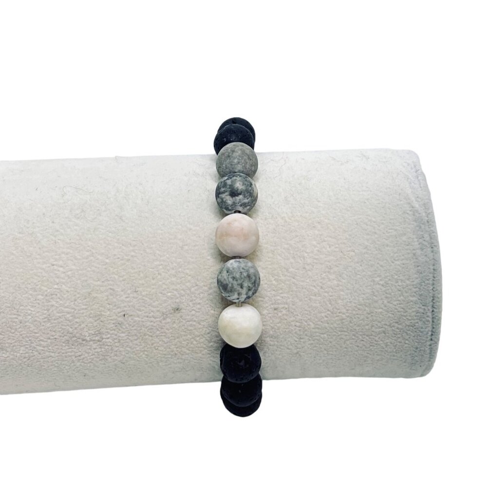 Vintage Lava Rock And Howlite Beaded Stretch Bracelet (5494) - Picture 4 of 4